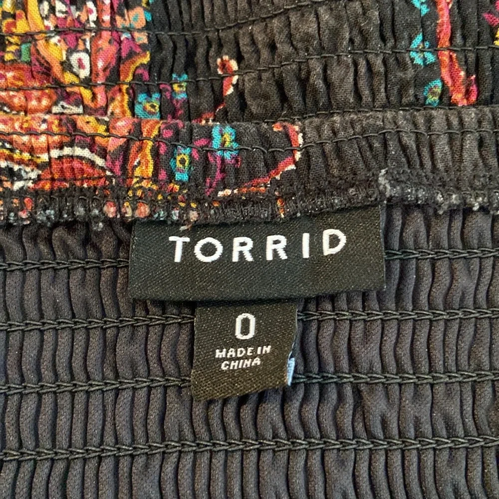 Torrid Black Black Paisley Sleeveless Smocked Sweetheart Neck Tank Top 3532 - Picture 7 of 11
